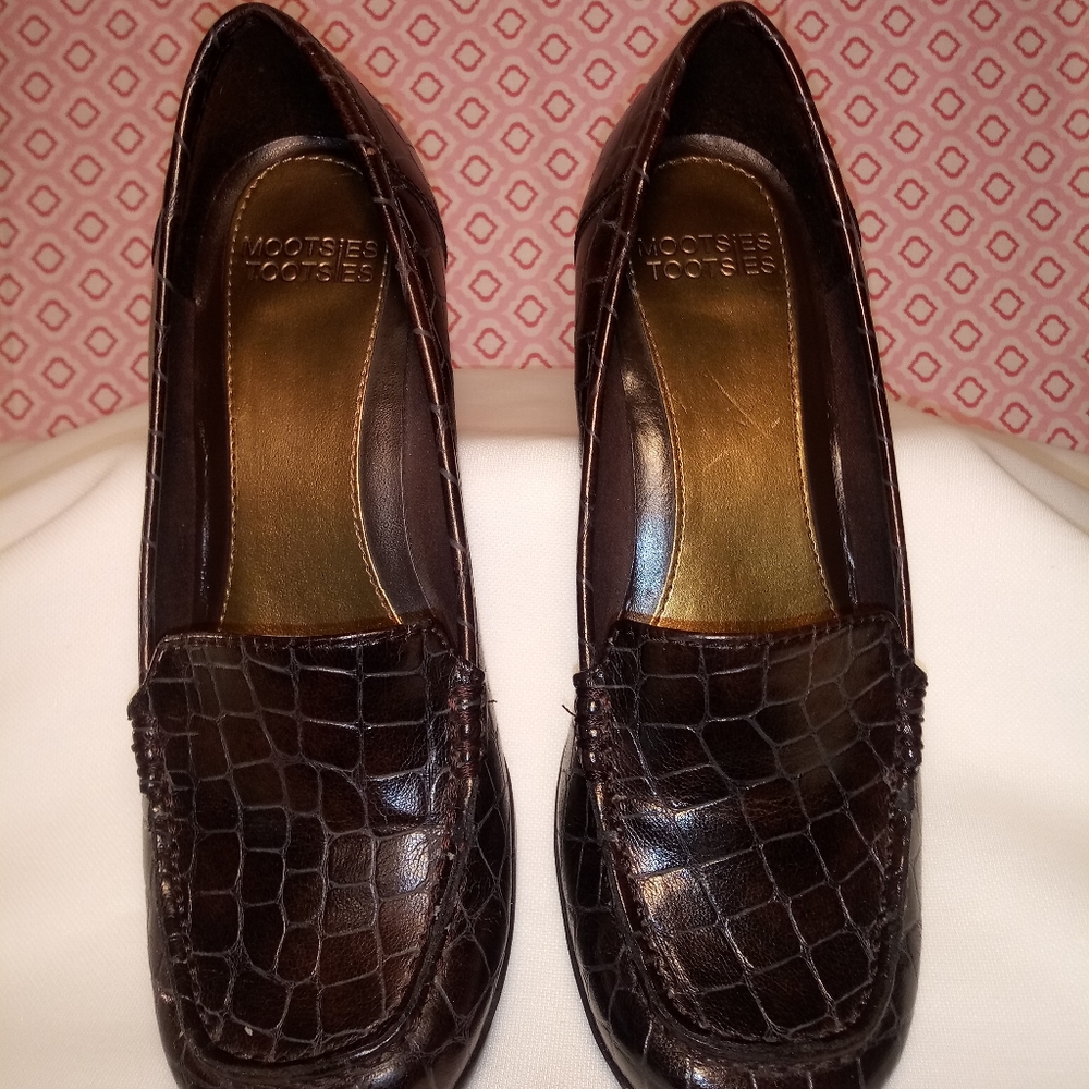 Mootsies Tootsies Shoes Brown 6 1/2 M